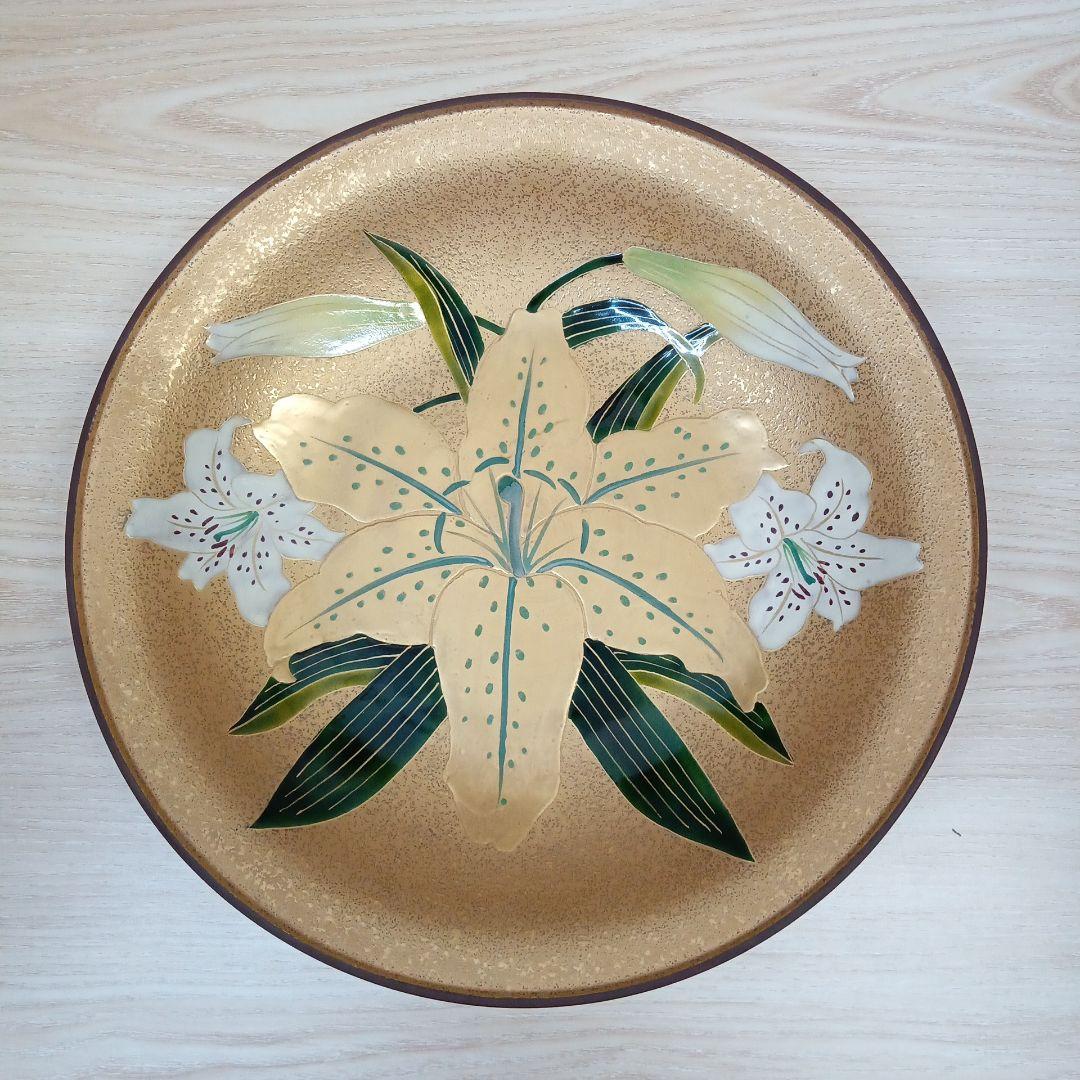 昭和天皇 御生誕百年記念 九谷焼 金襴手山百合の図飾皿