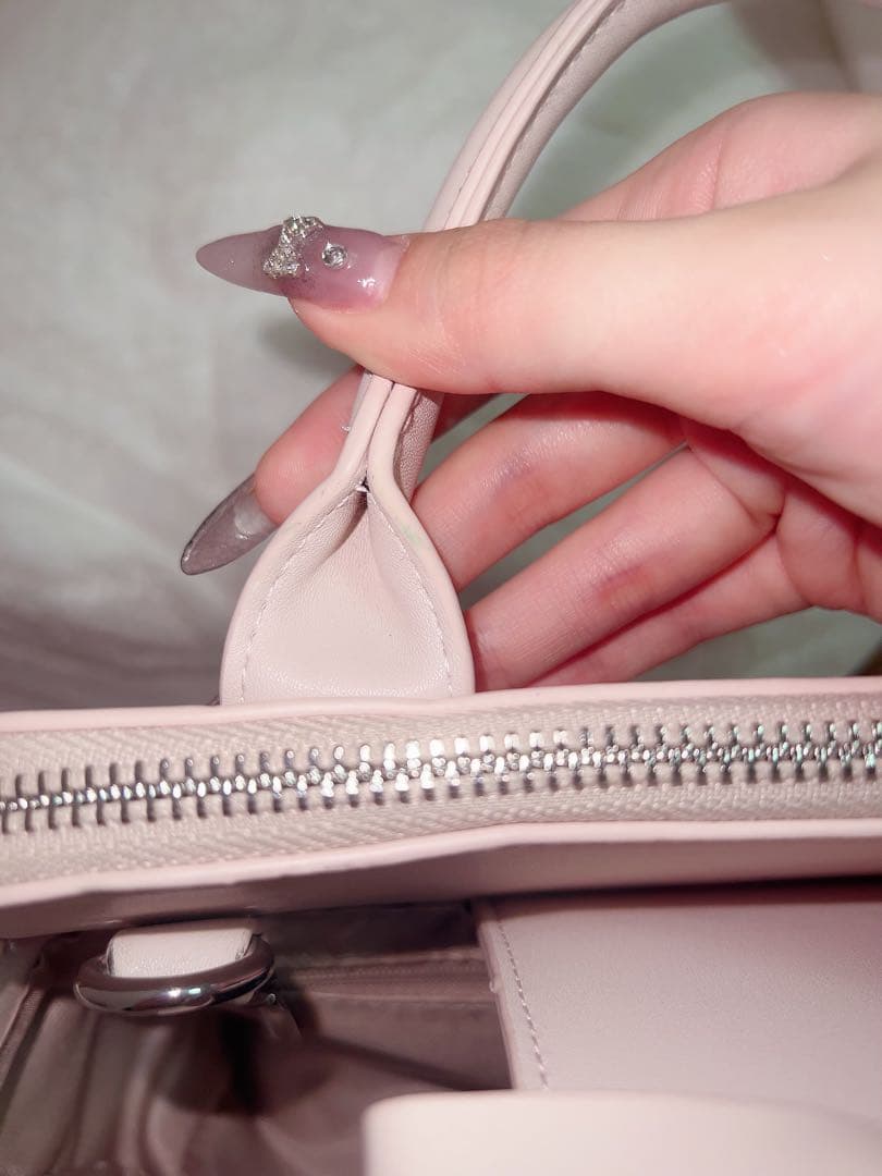 。Eternity love mellfy bag