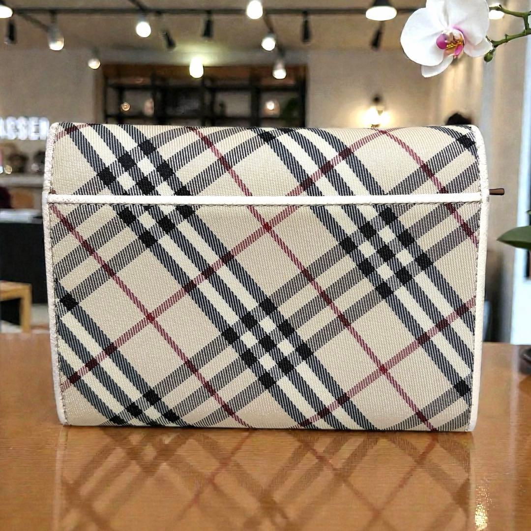 美品　BURBERRY バーバリー 二つ折り財布 ノバチェック ホワイト