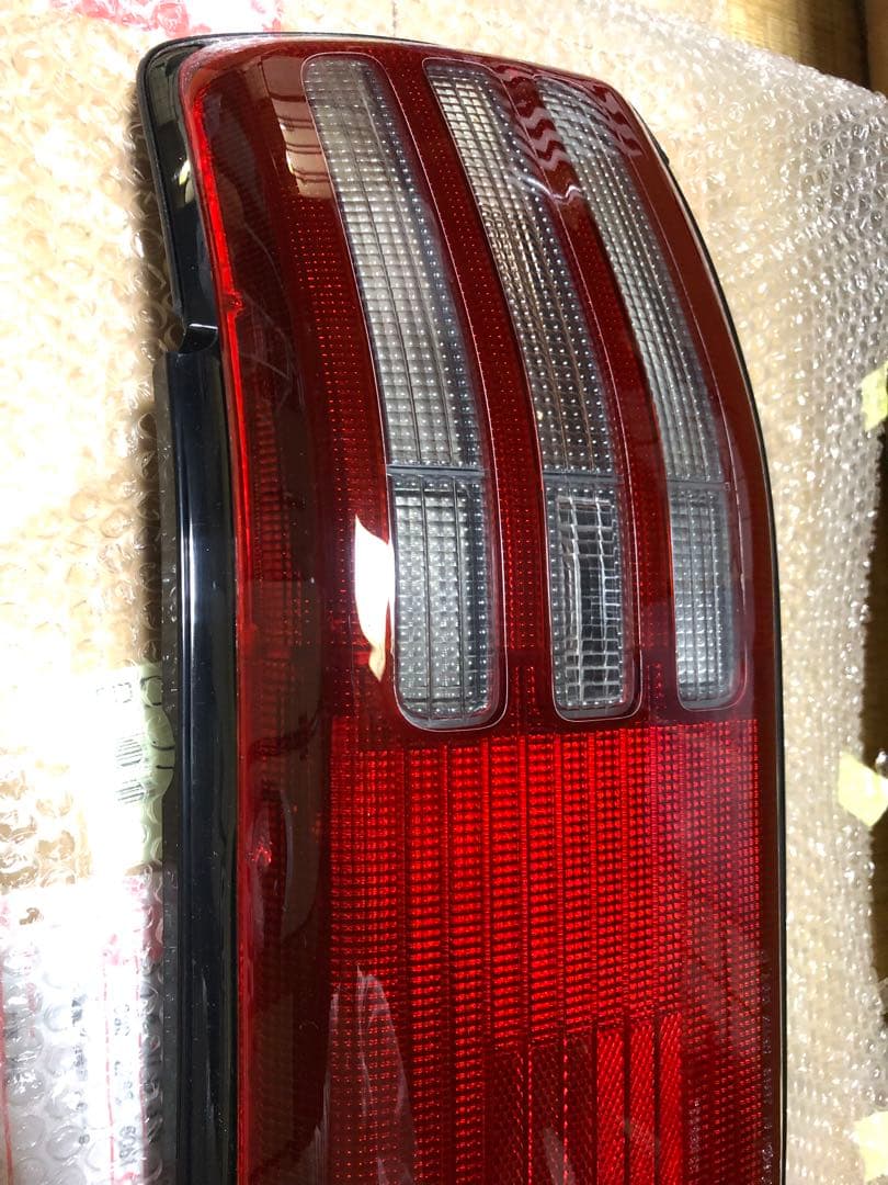 h*o様 ✨美品✨トヨタ　スープラテールランプ右側　jza, ga,ma70 最