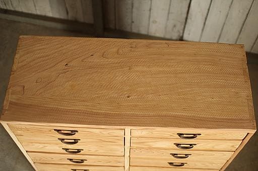 古い木製の引き出し　12杯　タンス　収納　古家具　古民家