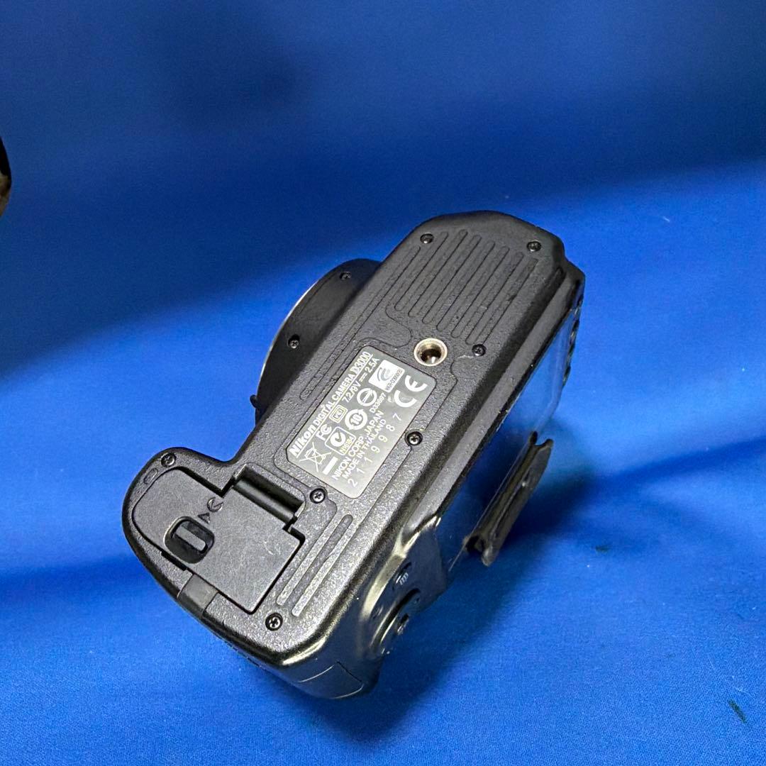Nikon D3000 デジタル一眼レフカメラ+18-55ｍｍレンズ