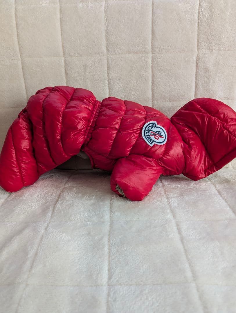 犬　MONCLER 　ダウン　モンクレール