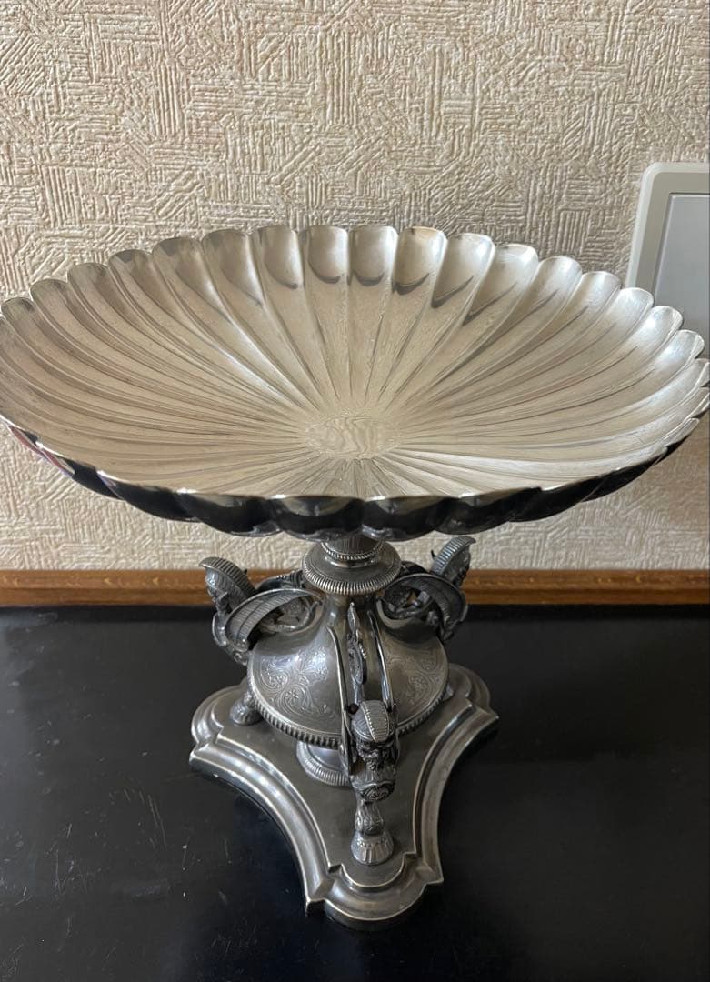 クラシック銀仕上げの製品大皿 菓子器　アンティーク