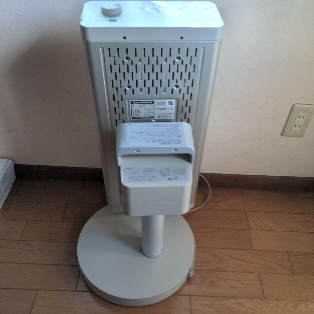 タワー型遠赤外線暖房機　セラムヒ−ト 　ジャパンゴ−ルド