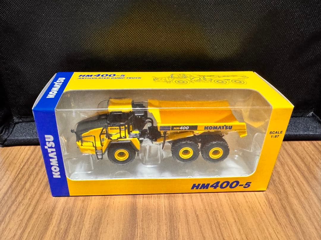 コマツ　オリジナルミニチュア　非売品　4個セット　ミニカー 乃木フェスポスター