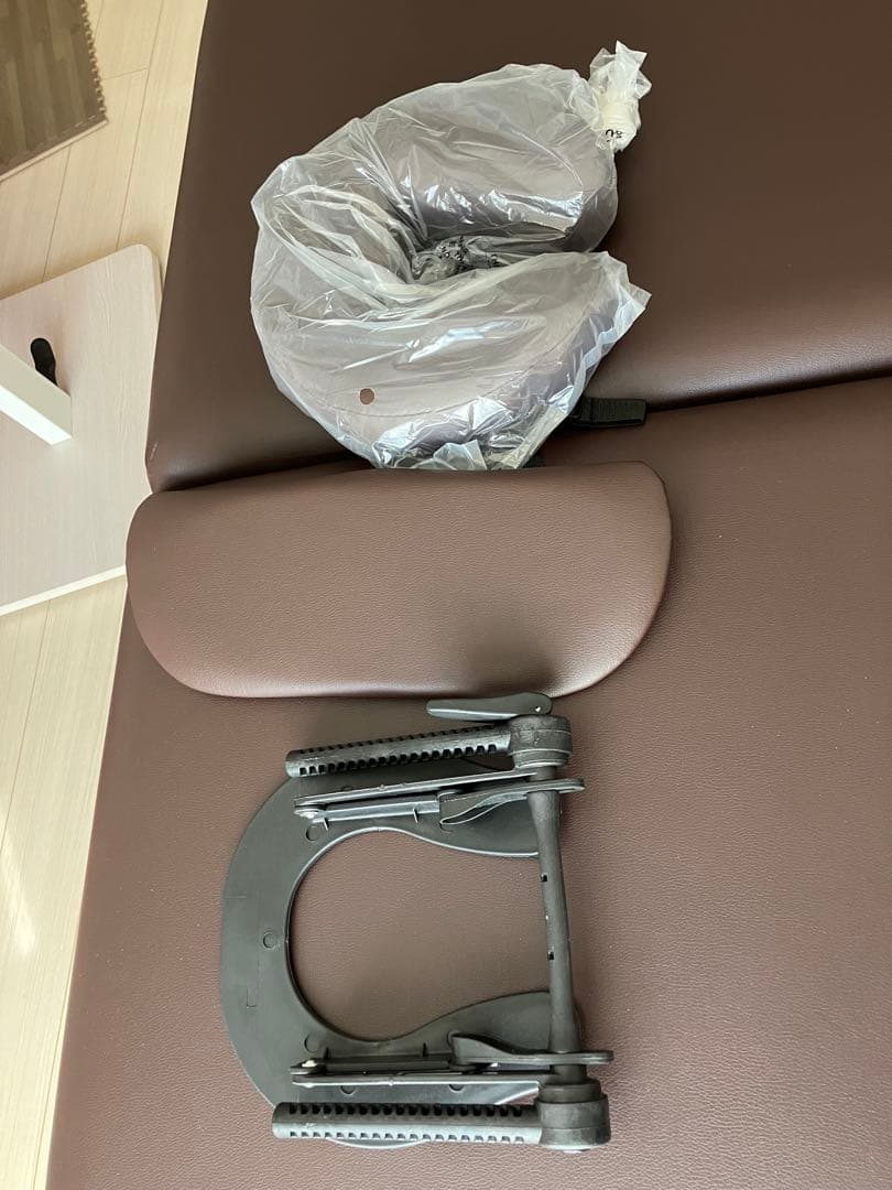 megu エステ折りたたみベッド World JB ワールドジェイビー