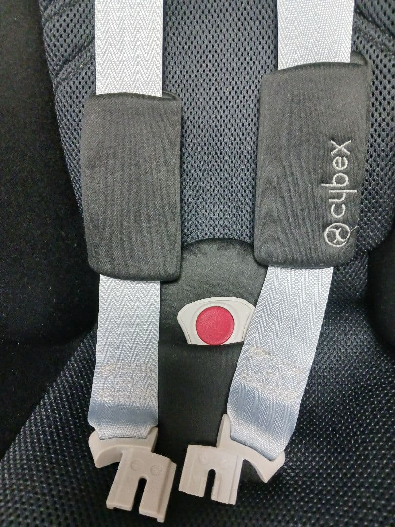 CYBEX cloud Ti-sizeチャイルドシート