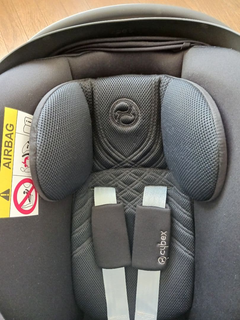 CYBEX cloud Ti-sizeチャイルドシート