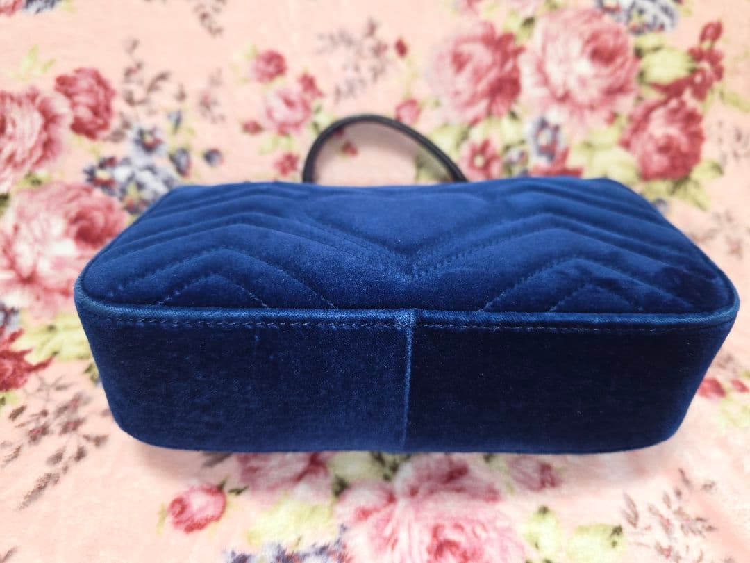 グッチGGマーモントベルベット生地バッグ