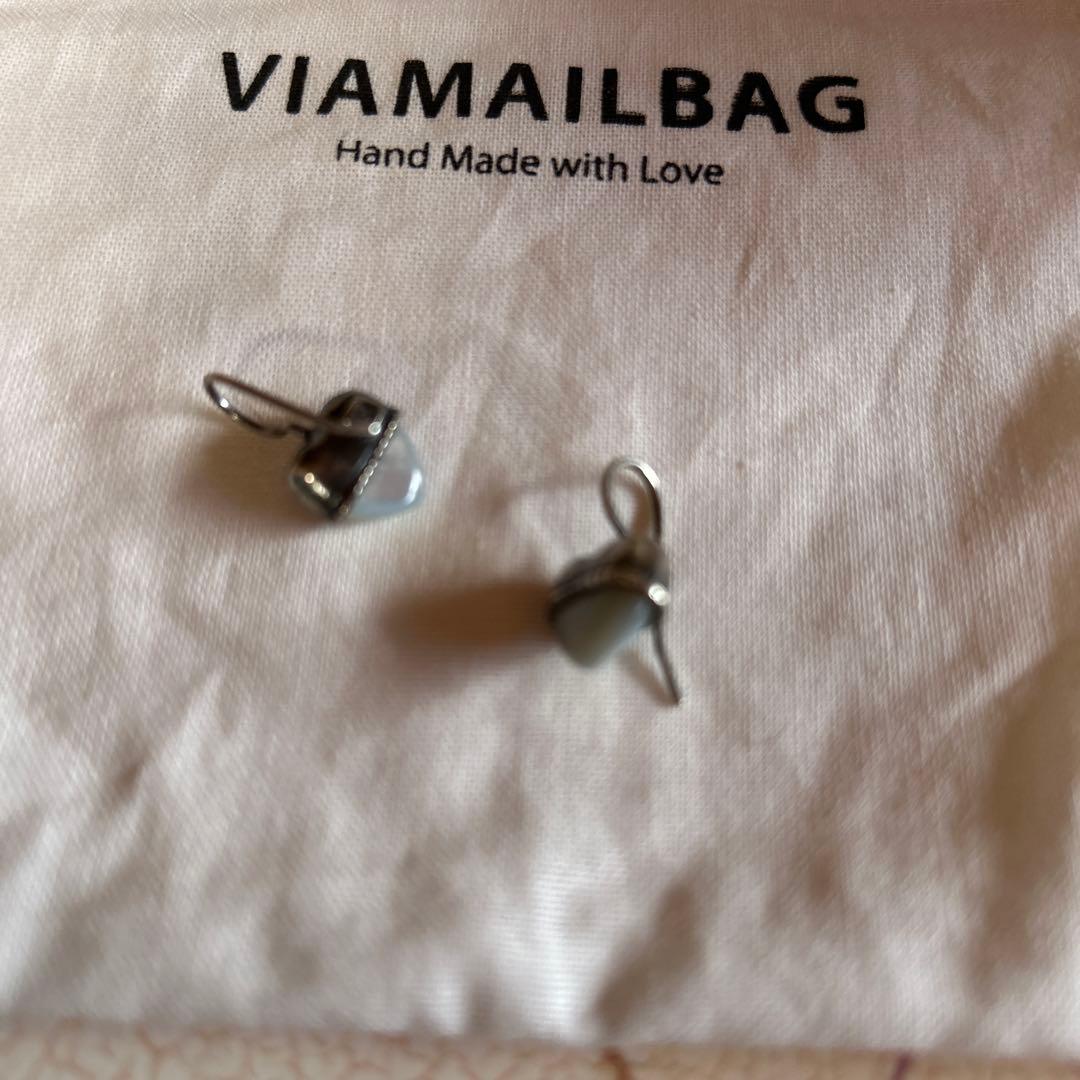 EYE LOVE YOU ピアス　ホワイト