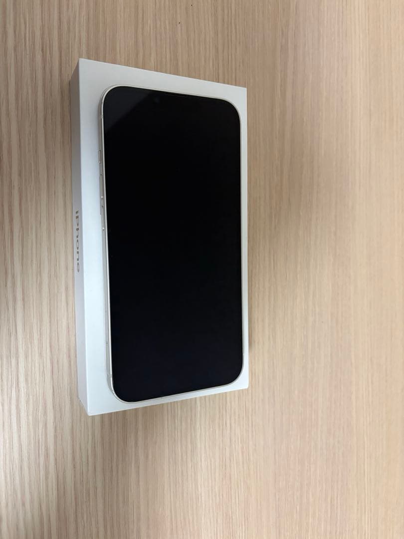 Apple iPhone13 ホワイト 本体