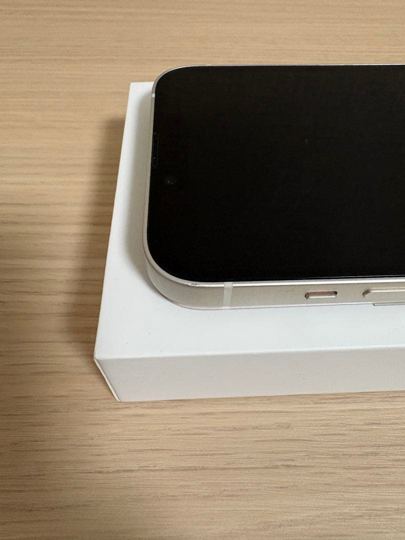 Apple iPhone13 ホワイト 本体