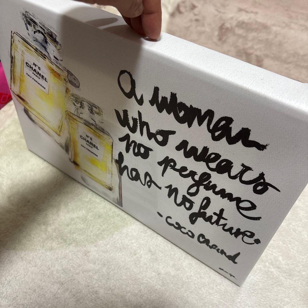 オリバーガルアートパネルCHANEL香水