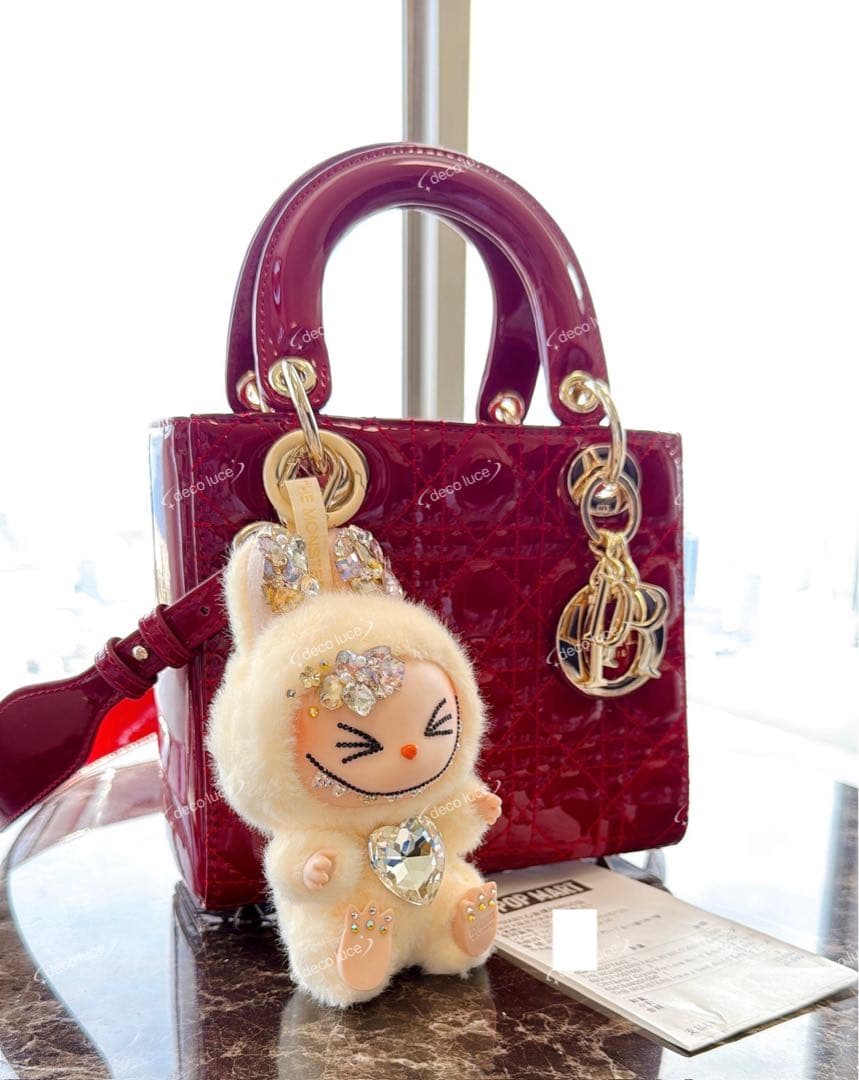 スワロフスキー　ラブブ　デコレーション　Have a Seat SISI シート