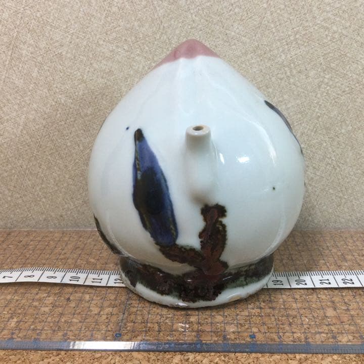 ★書道具❗️陶磁器製・桃型水滴（水差し）白磁製・染付鉄砂辰砂・骨董品‼️