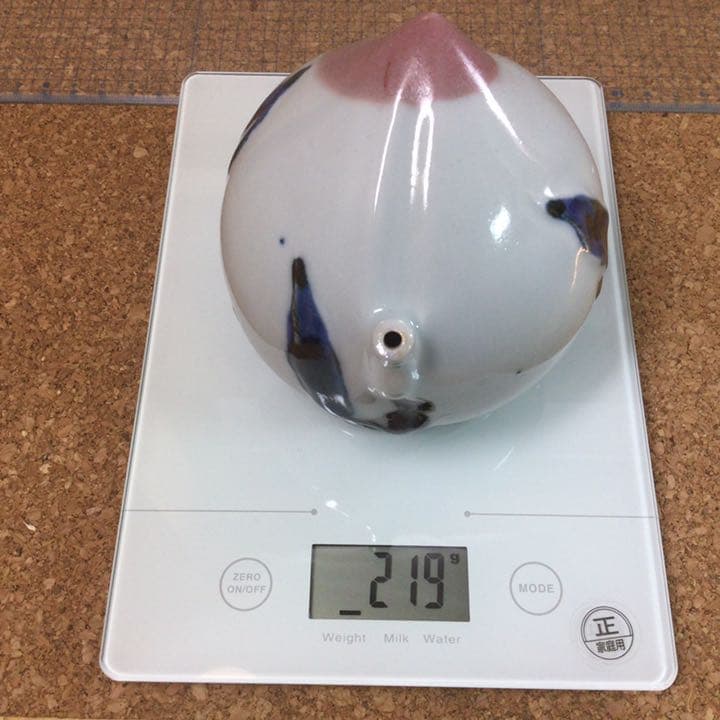 ★書道具❗️陶磁器製・桃型水滴（水差し）白磁製・染付鉄砂辰砂・骨董品‼️