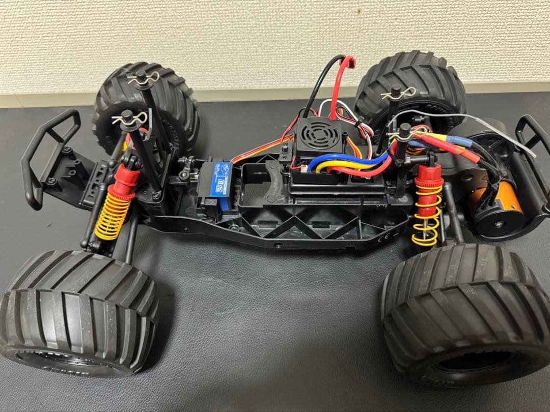 24時間限定価格　京商　1/10 ブラッシュレスモーター　オフロードラジコン