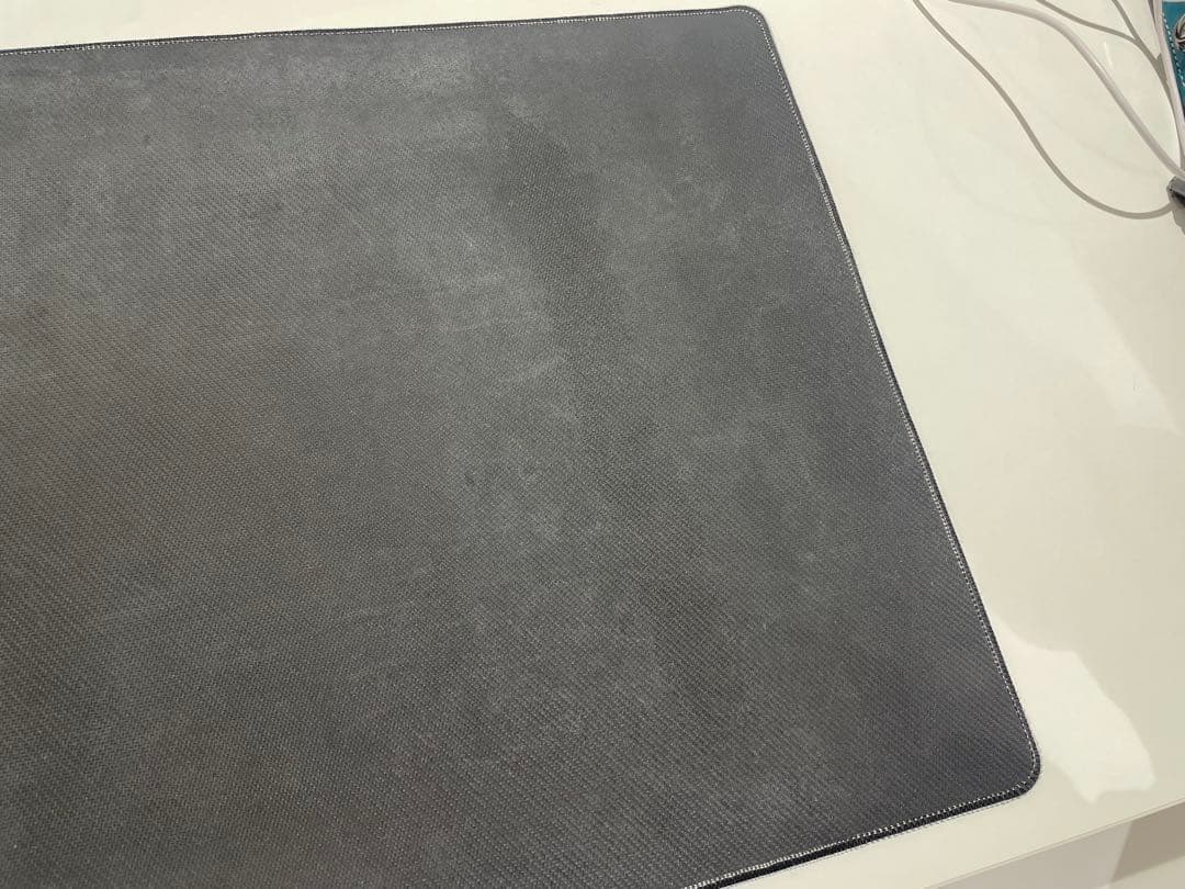 遊戯王 WCS2024 記念 プレイマット 聖域を守護せし光の龍