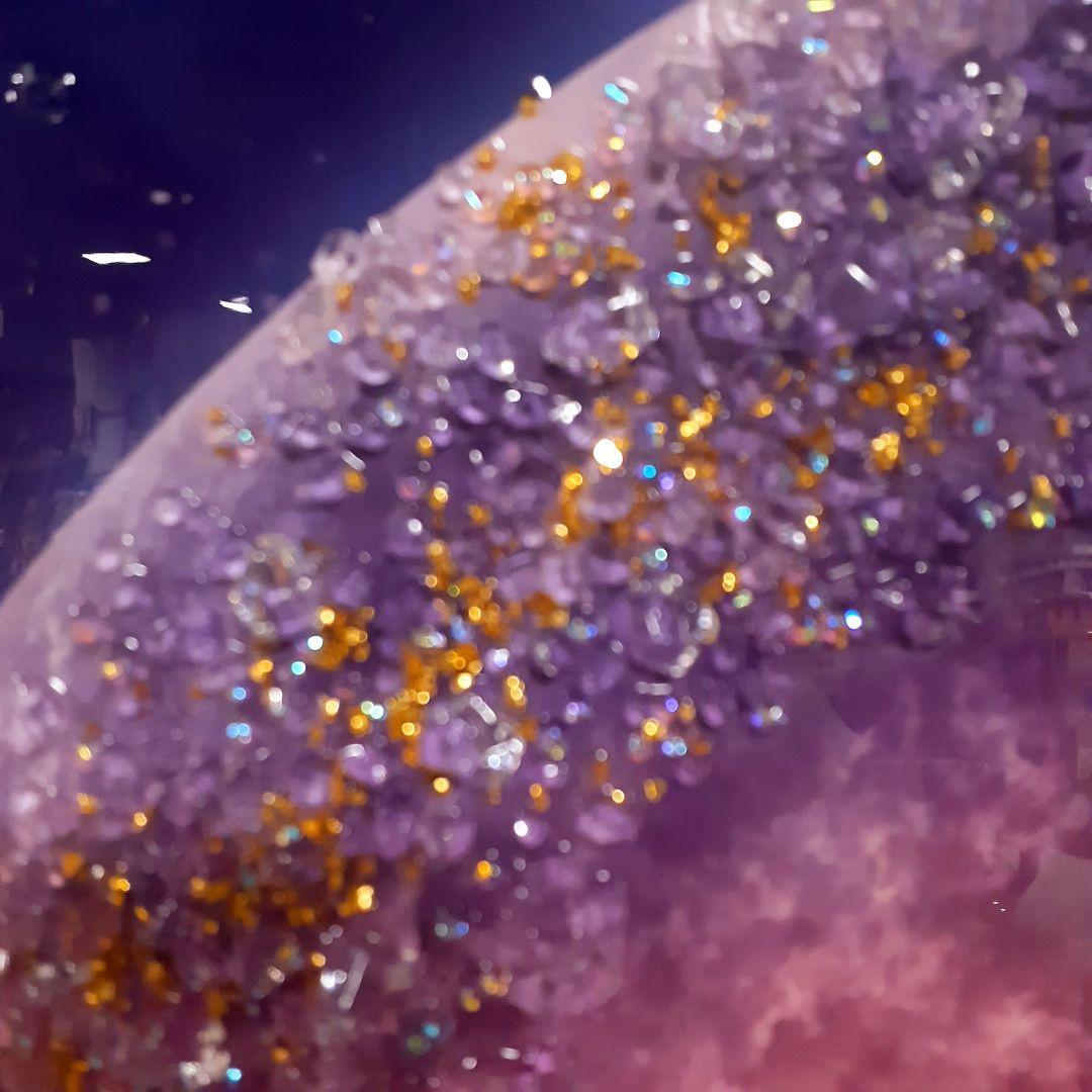 輸入雑貨　天然石　『神秘的な月』　風景画　水晶石　クリスタル　フレーム付き