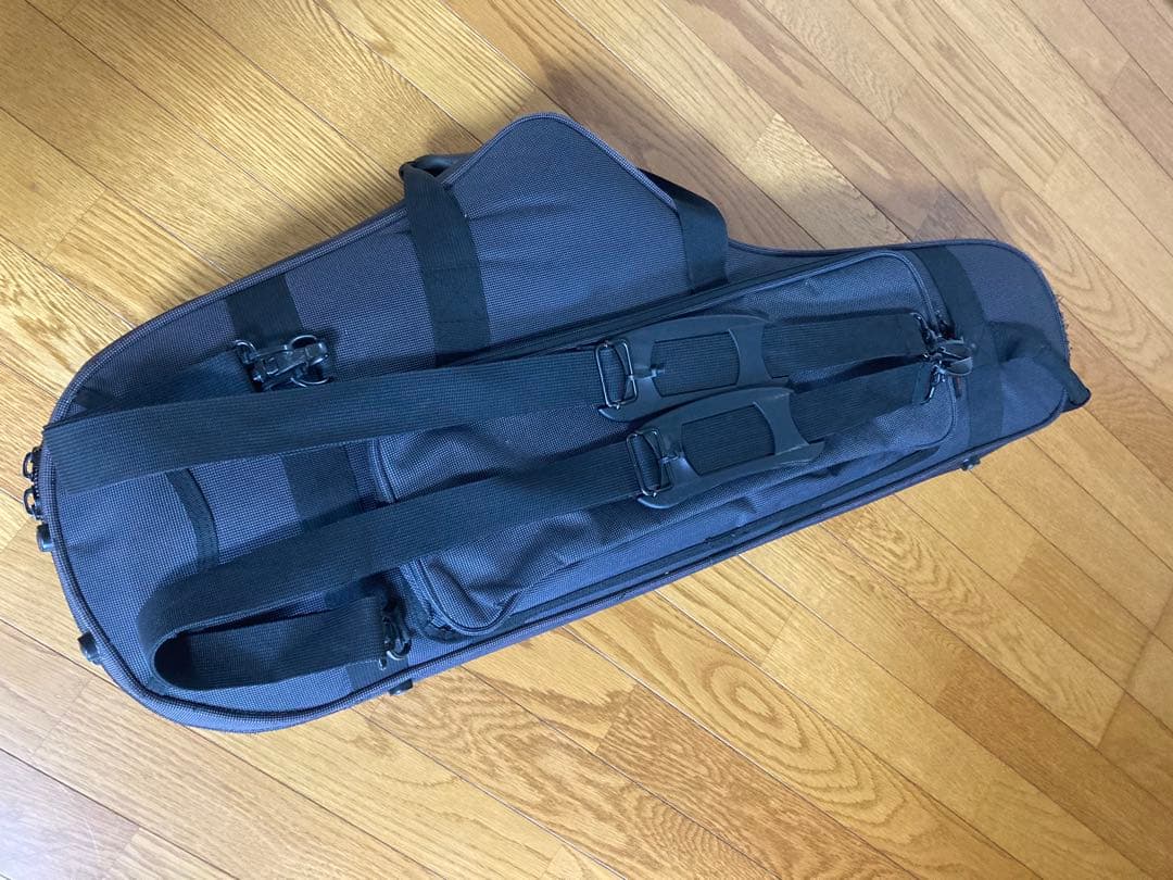 テナーサックス　フライトケース　「GATOR」