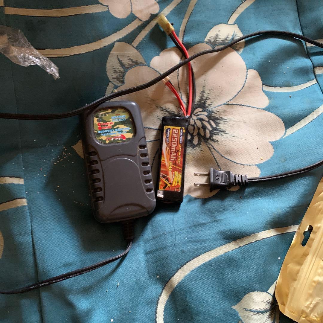 次世代電動ガン　マガジン　バッテリー　電池　BB弾　サプレッサー付き