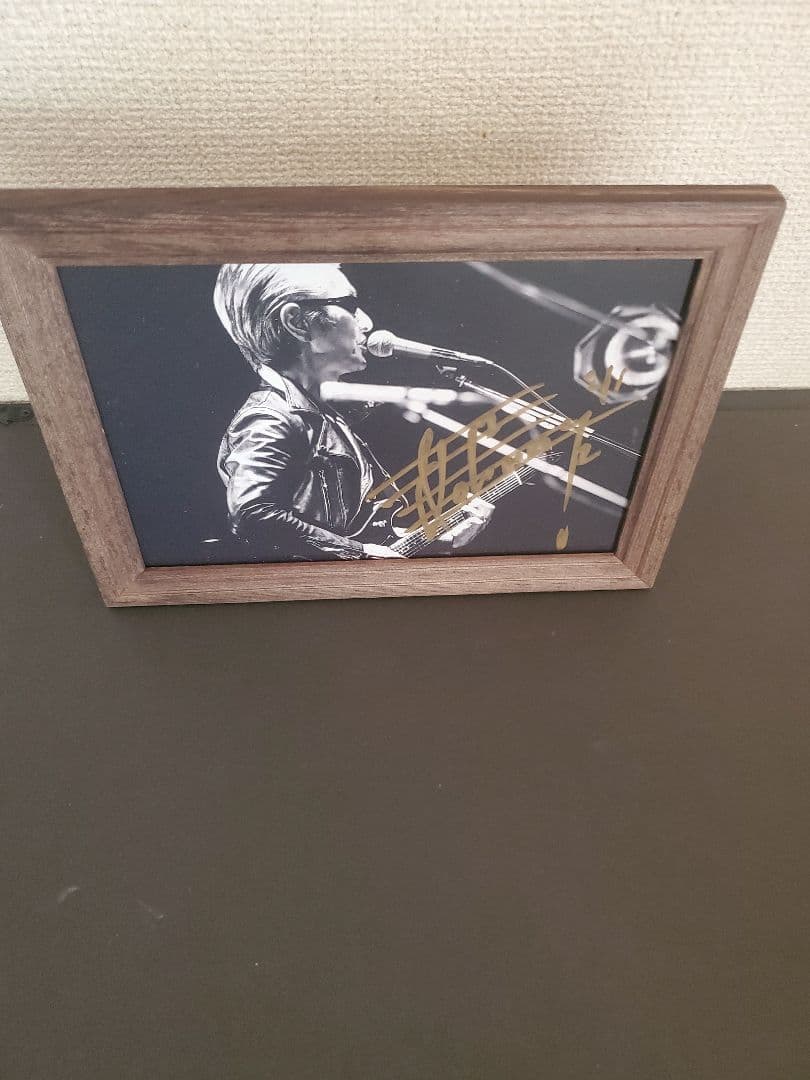 横浜銀蝿 JOHNNY 直筆サイン入り フォトスタンド