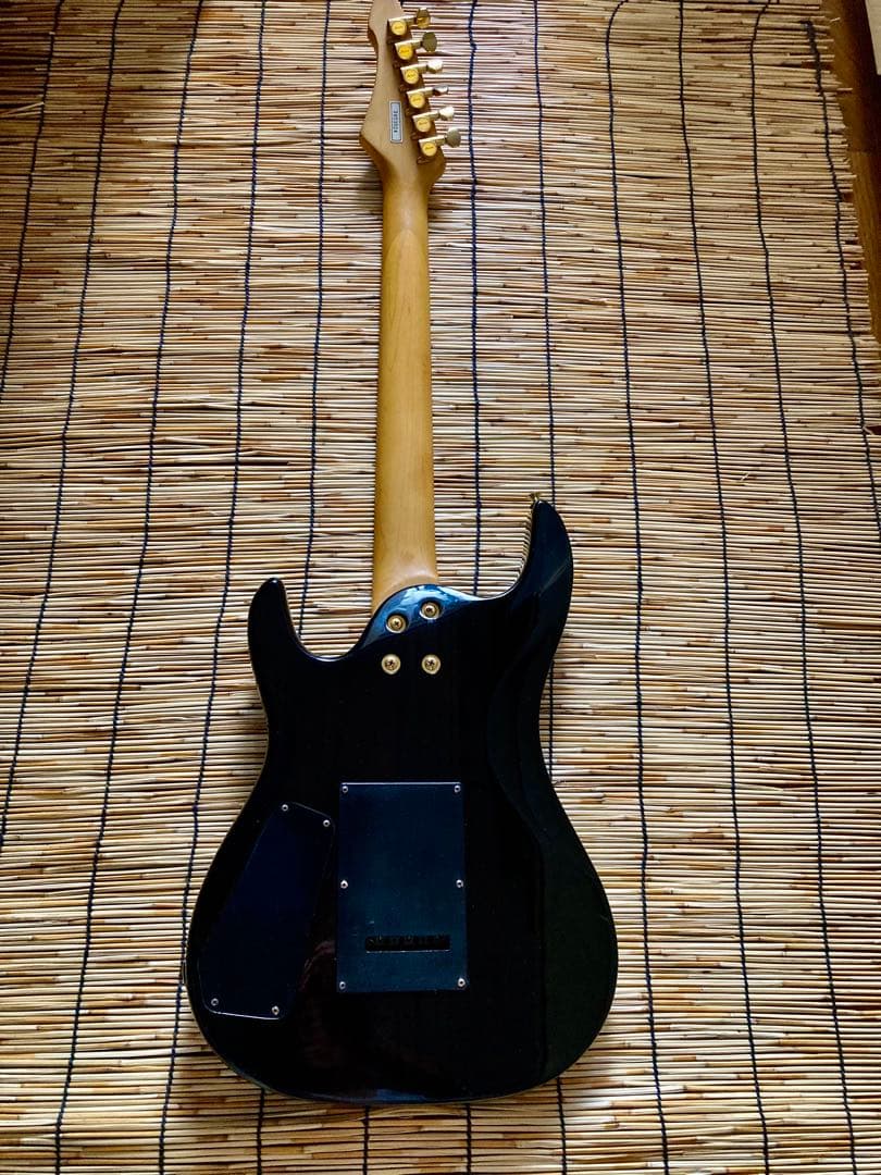 ☆値下早い者勝ち ☆多機能満載　AriaPro II MAGMA SSH ST