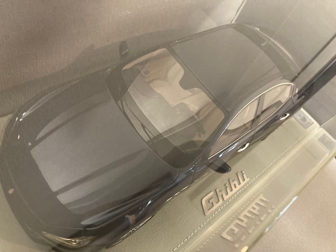 Maserati Ghibli ダークブルー