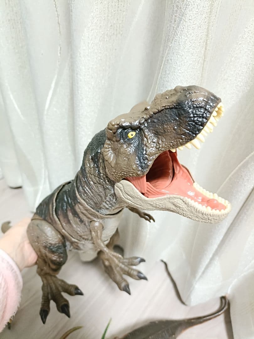 恐竜フィギュア　シュライヒ　マテル　スーパーかみつき吠えるTレックス