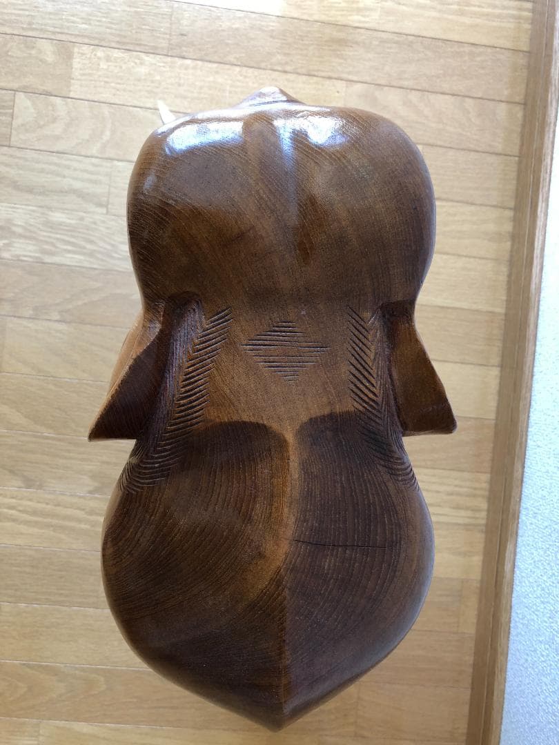 木製象と子象の彫刻
