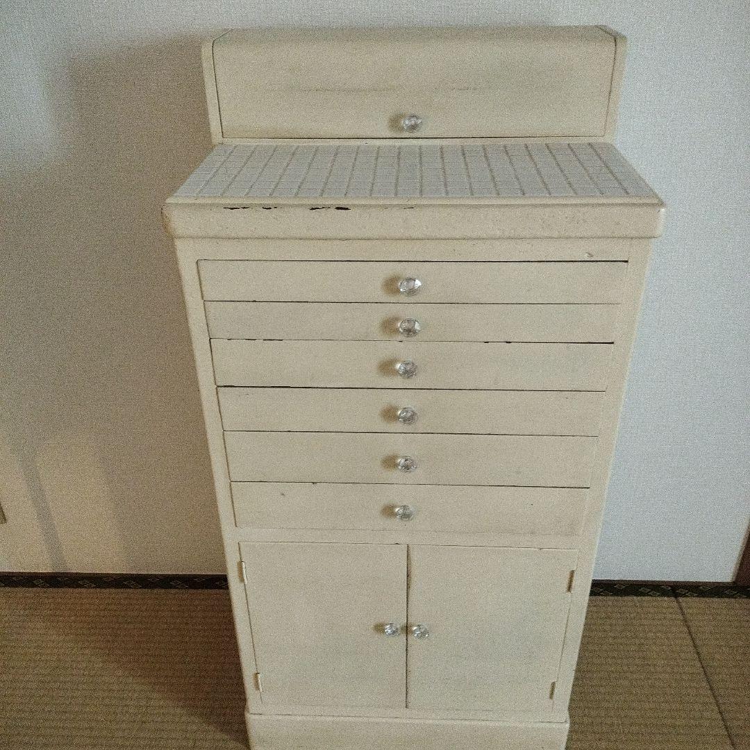 アンティークの引き出し収納棚　Siettela