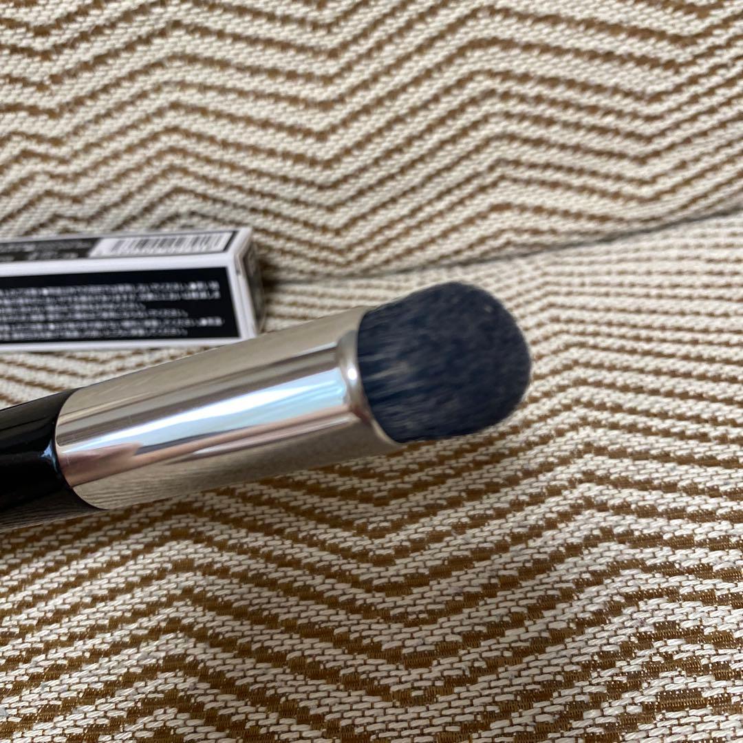 ブリリアージュ ワイドフィンガーブラシ、コンシーラーチークセット