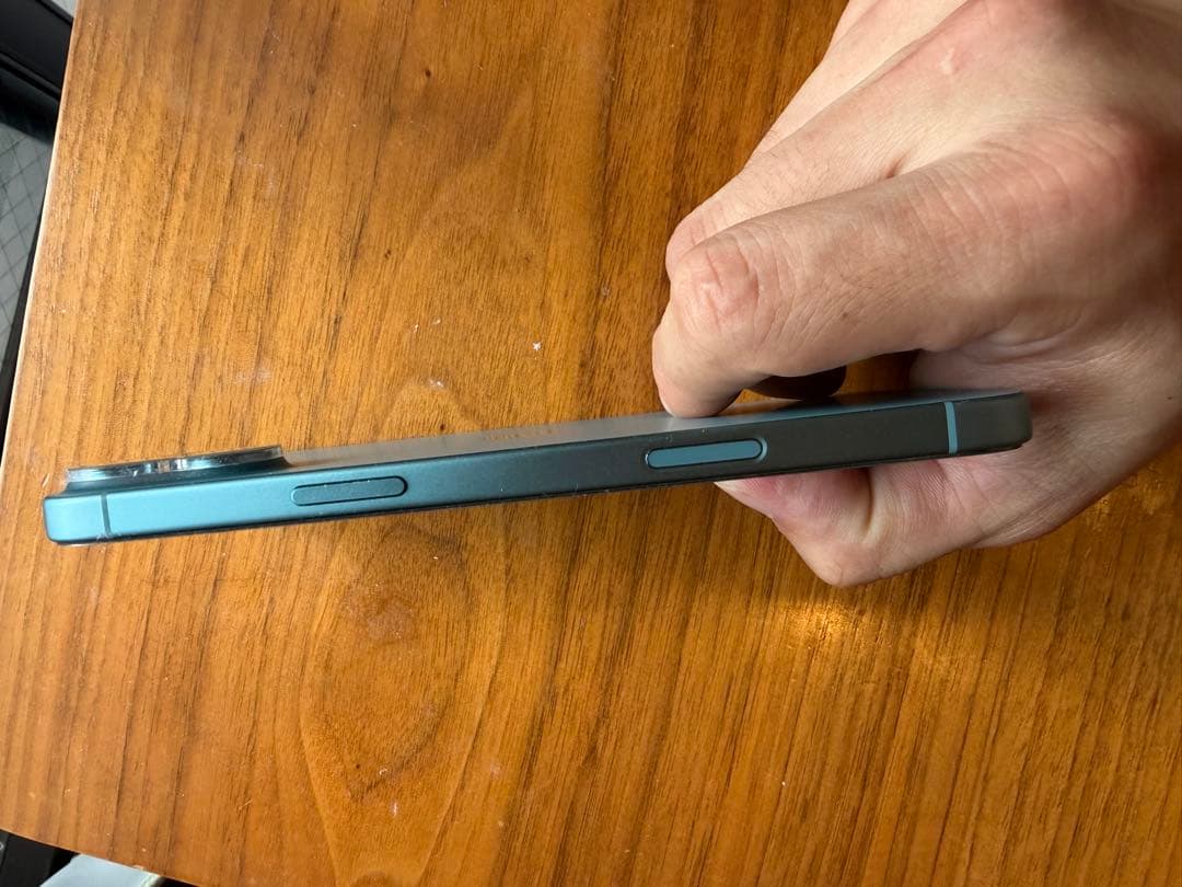 美品！即発送！Apple iPhone16plus128gb