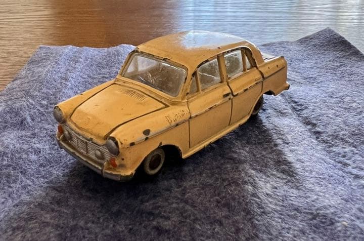 アサヒ玩具　モデルペットNO.5 ダットサンブルーバード　箱無し