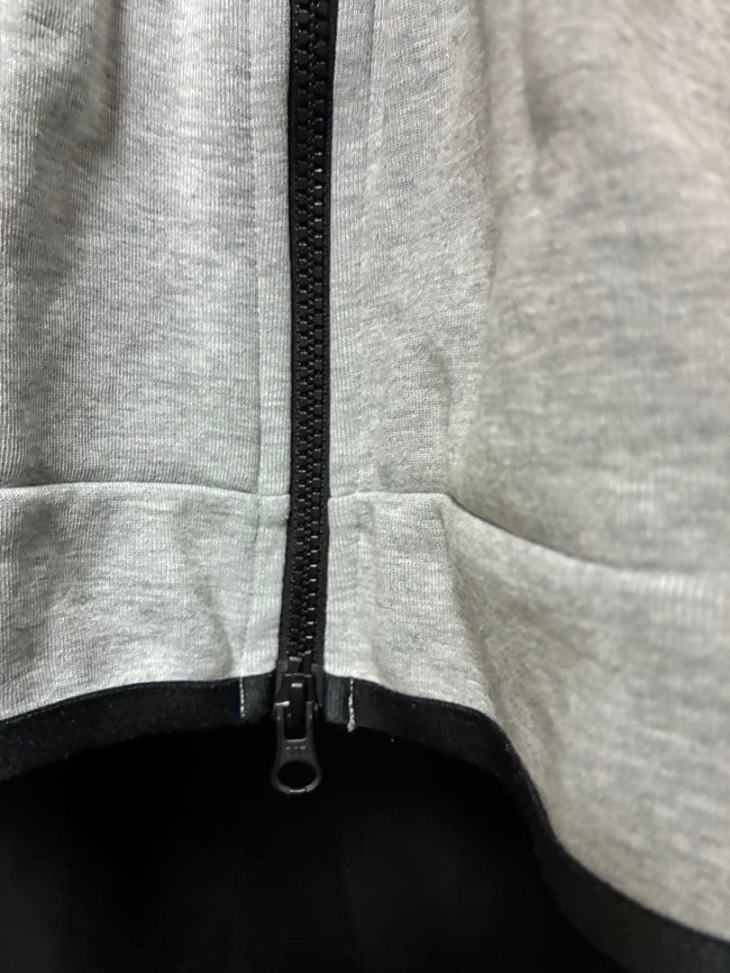ナイキ テックフリース グレー テック ジップパーカー