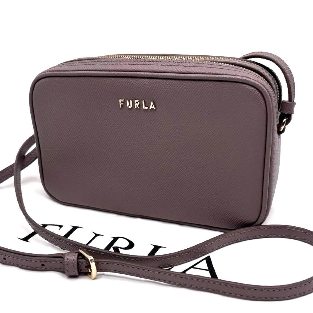 ✨未使用級✨現行ロゴ✨フルラ　カメラバッグ　ショルダーバッグ　リリー　レザー