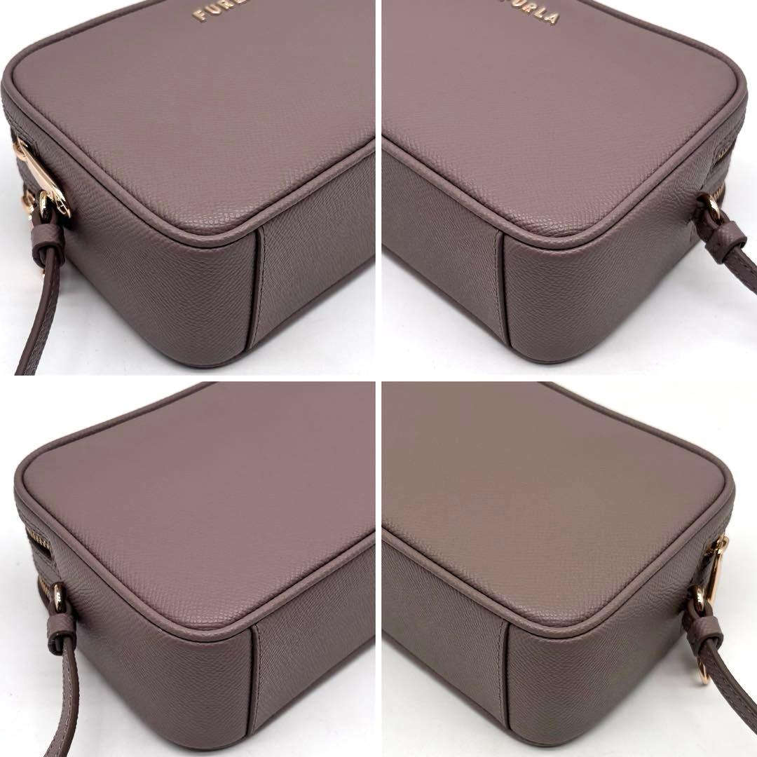 ✨未使用級✨現行ロゴ✨フルラ　カメラバッグ　ショルダーバッグ　リリー　レザー