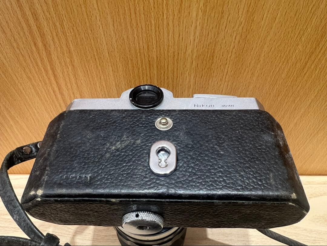 Nikon Nikomat + AI Nikkor 85mm f/1.8 一眼