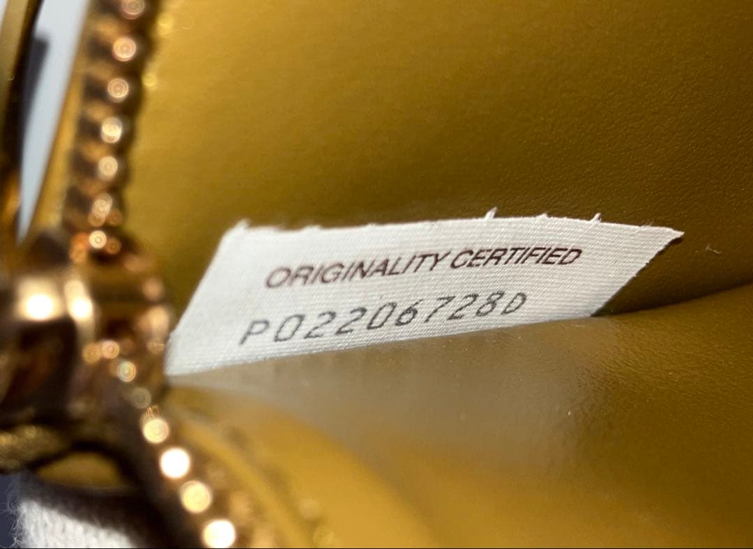 ⭐️新型 極美品 ボッテガ ヴェネタ カセット 二つ折り財布 キャメル ブラウン