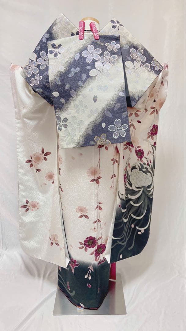 振袖 白と黒の花柄　振袖 成人式　振袖7点セット　振袖フルセット