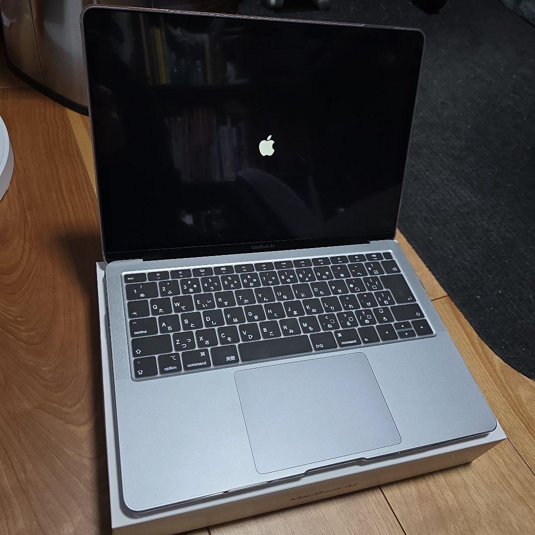 Apple MacBook Air 13インチ シルバー MVH22J/A