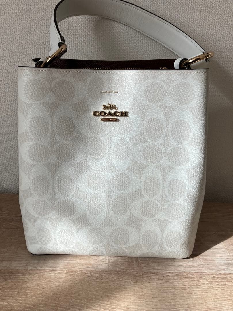【三が日限定価格】COACH ホワイト ロゴプリント ハンドバッグ