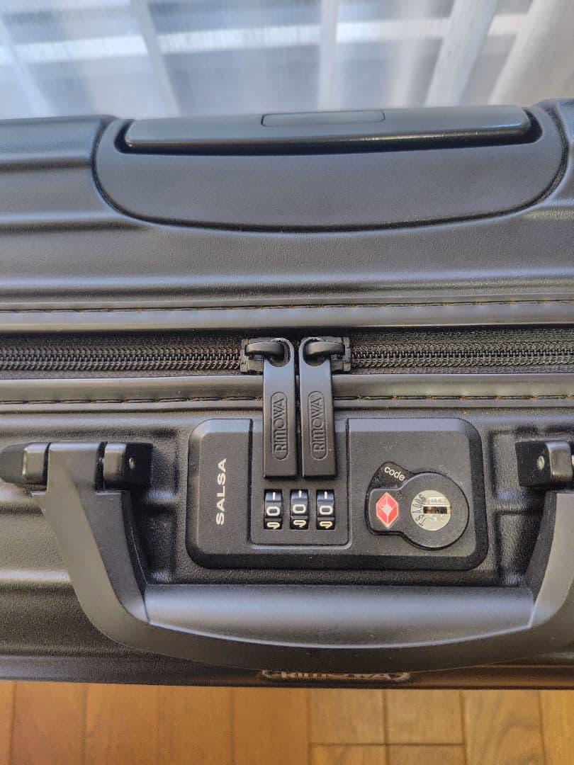 リモワ　サルサ　ビジネストロリー　黒　ポリカーボネート