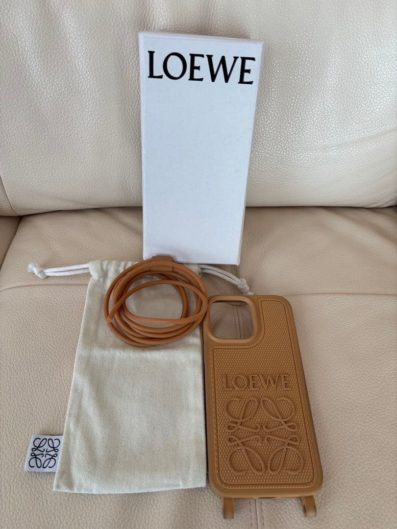 <値下げ交渉可>LOEWE シリコンケース iPhone14Pro Max