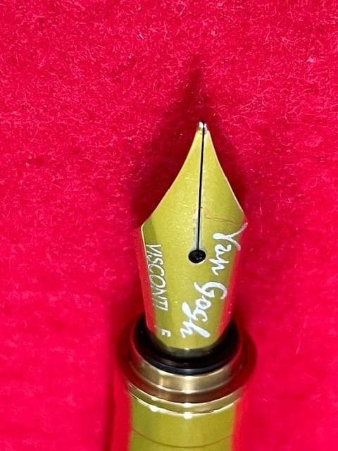 ほぼ未使用 ヴィスコンティ 万年筆 F ゴッホ 小説を読む人 インク付 即送