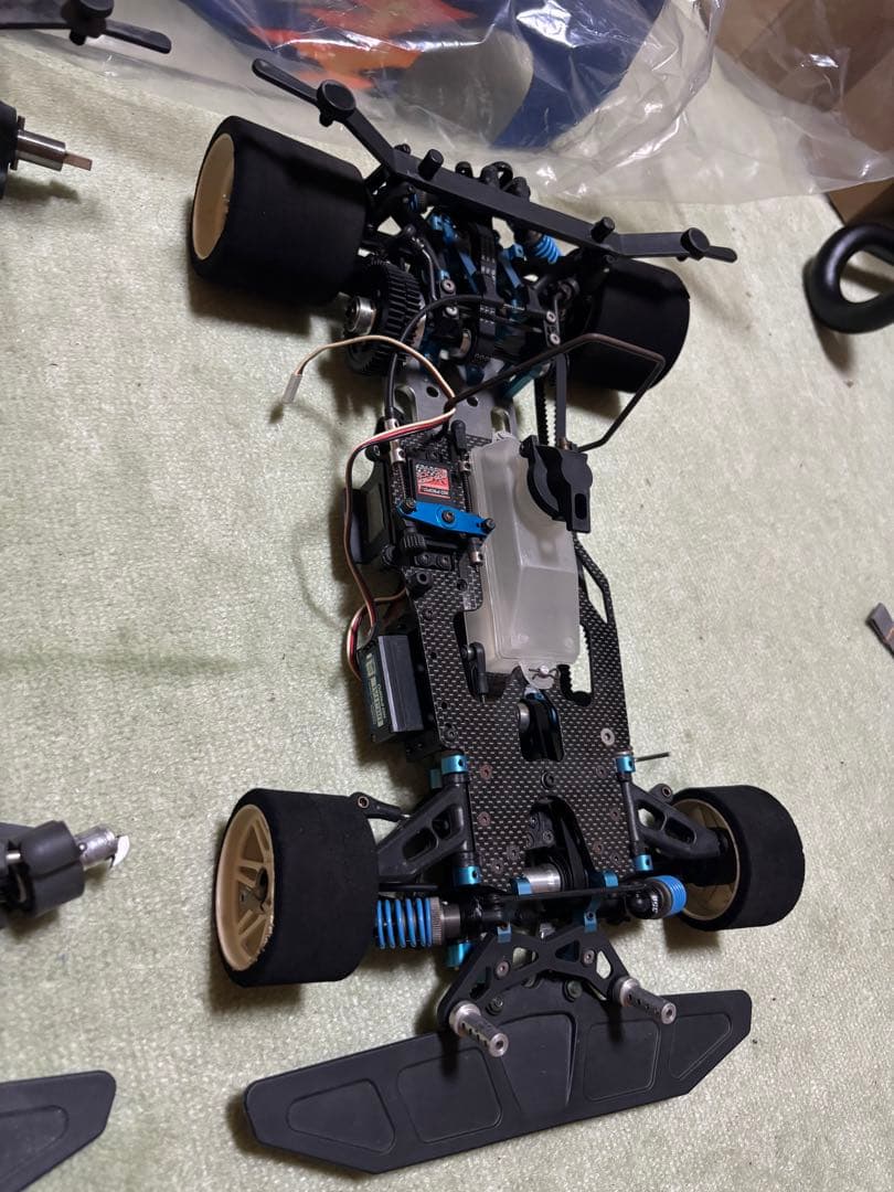 シェファード V8 2台 走行少な目 ボディ付き　1/8 エンジンRC