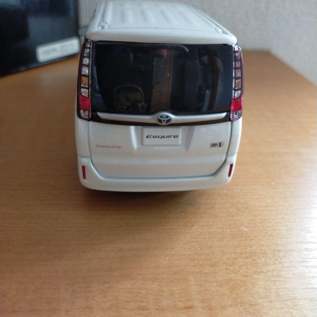 新品　TOYOTA　エスクァイア　サンプルカー　箱付き