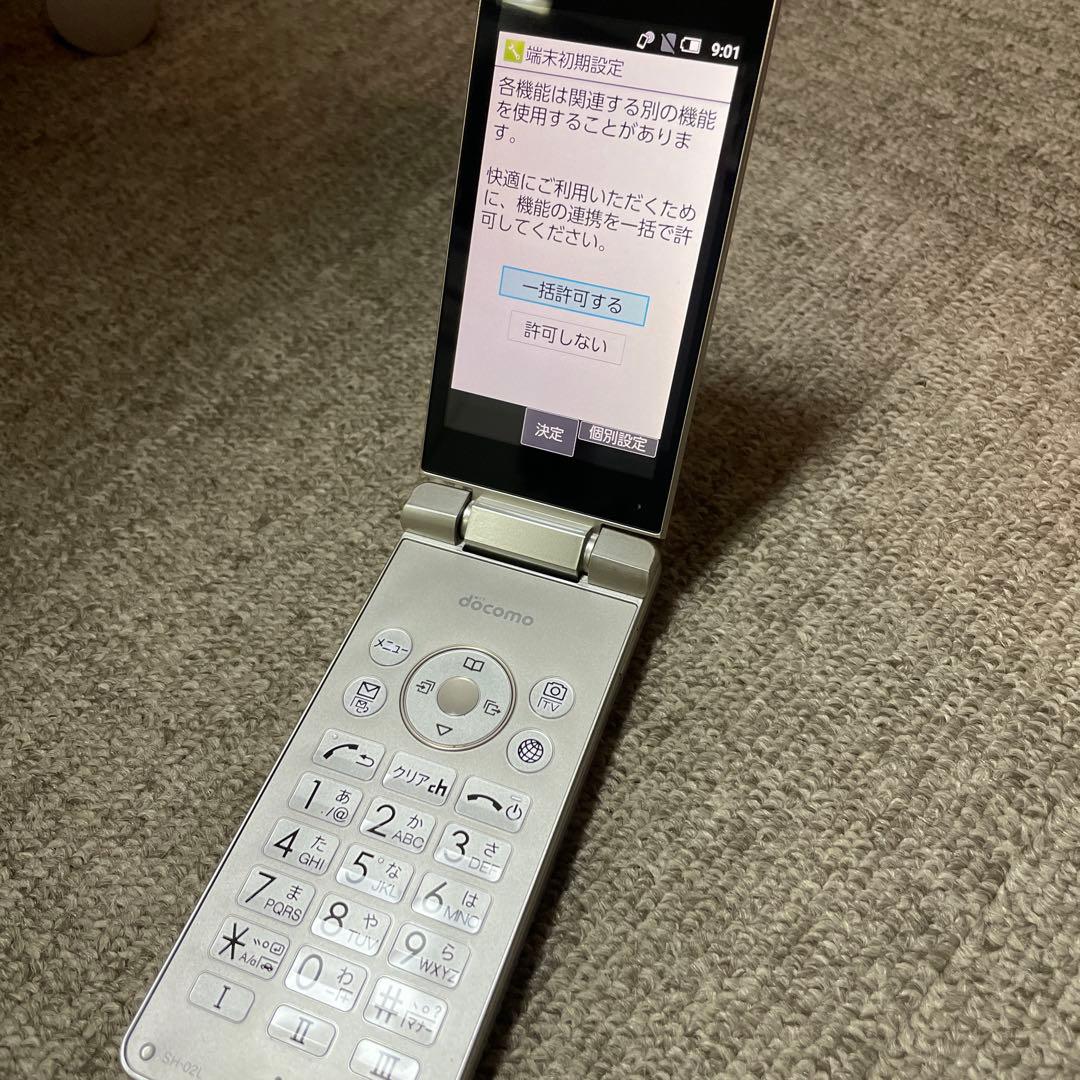 AQUOS SH-02L シルバー ロック解除済 充電器付