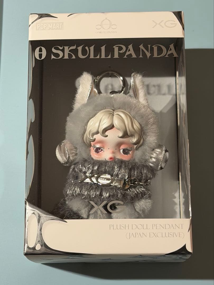 POP MART SKULLPANDA × XG ぬいぐるみペンダント